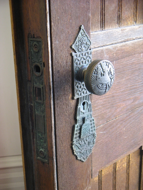 door hardware (600x800)